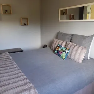 Holiday home Maison Au Pied Du Mont Saint Michel Pontorson